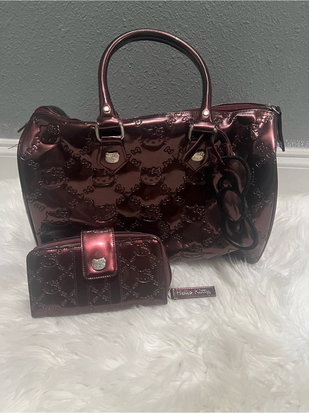 Vintage Hello Kitty Metallic Rose Tote with Matching Wallet - Picture 2 of 4